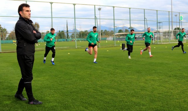 Sivas Belediyespor&#039;un Antalya kampı sürüyor