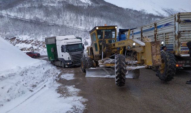 Sivas&#039;ta yoğun kar yağışı, milletvekili de mahsur kaldı