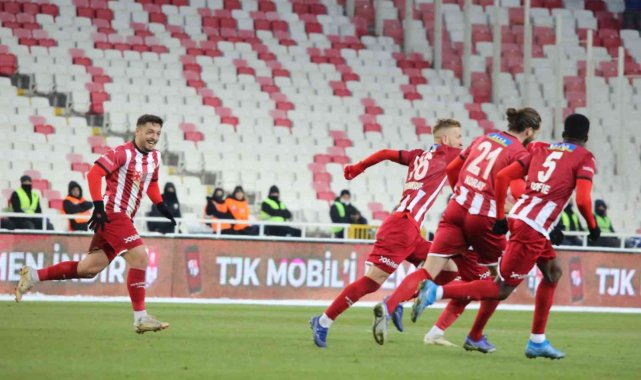 Sivasspor, evindeki yenilmezlik serisini 11 maça çıkardı