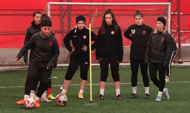 Sivasspor Kadın Futbol Takımı, galibiyete kilitlendi