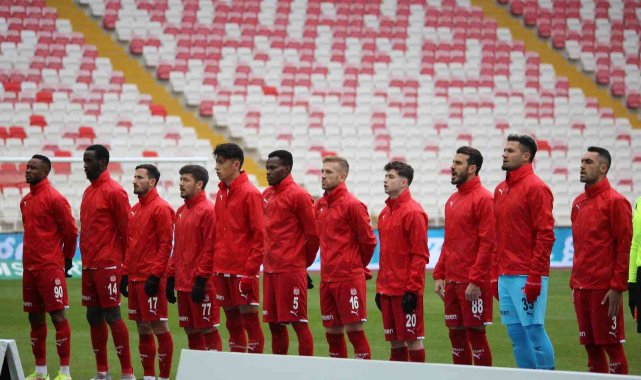 Sivasspor'da 3 futbolcu kart sınırında