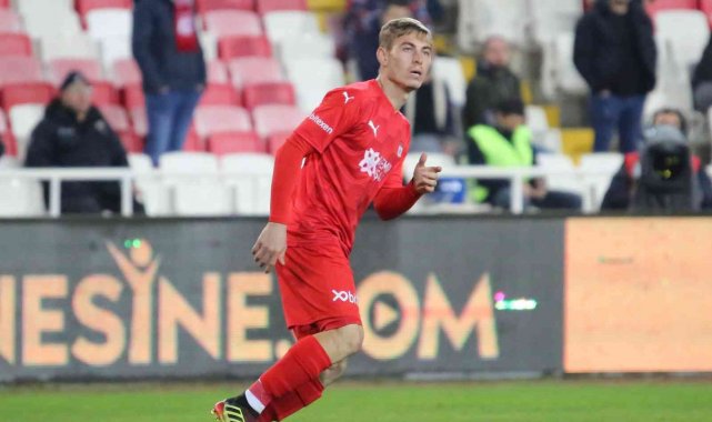 Sivassporlu Muhammed Emin İskenderunspor'a transfer oldu