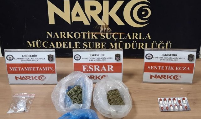 Sokak satıcılarına yönelik operasyonda 2 kişi yakalandı