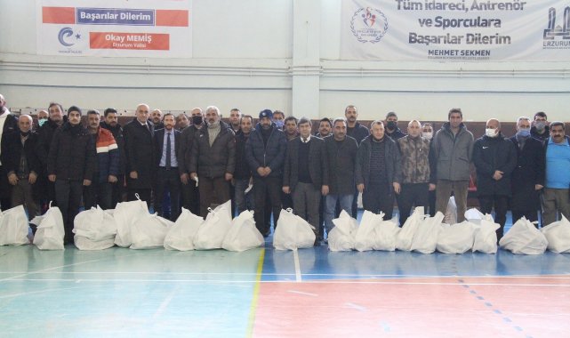 Spor kulüplerine malzeme desteği