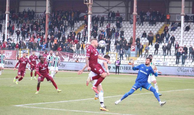 Spor Toto 1. Lig: Bandırmaspor: 3 - Denizlispor: 4