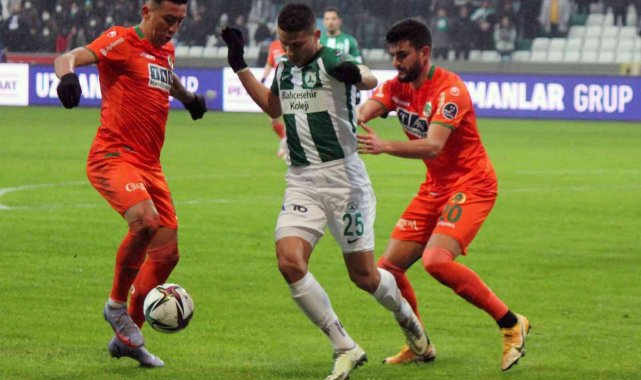 Spor Toto Süper Lig: GZT Giresunspor: 1 - Aytemiz Alanyaspor: 3