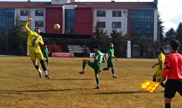 Şuhut Hisarspor 3 puanı 3 golle kaptı