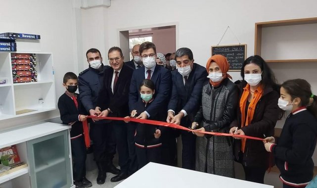 Şuhut&#039;ta iki okulda kütüphane açıldı
