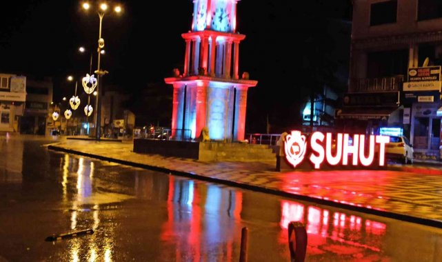 Şuhut'ta sağanak yağış etkisini gösteriyor