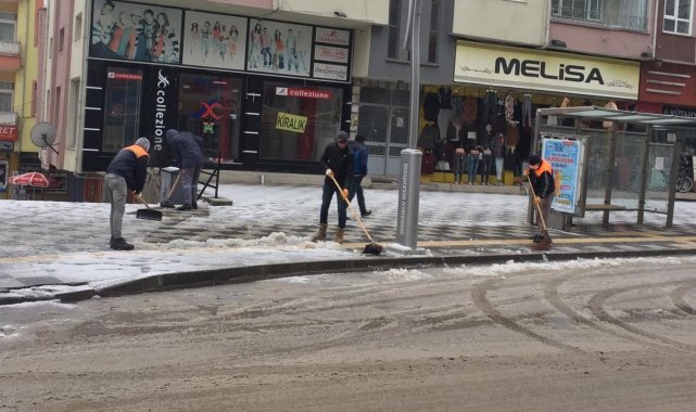 Sungurlu Belediyesi'nden kar mesaisi