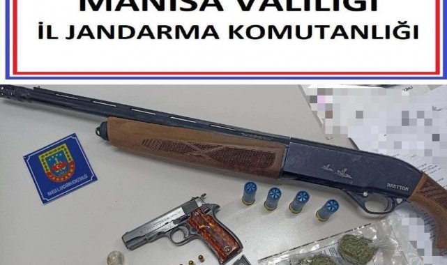 Şüphe üzerine durdurulan aracı sürücüsünden uyuşturucu ve tabanca çıktı