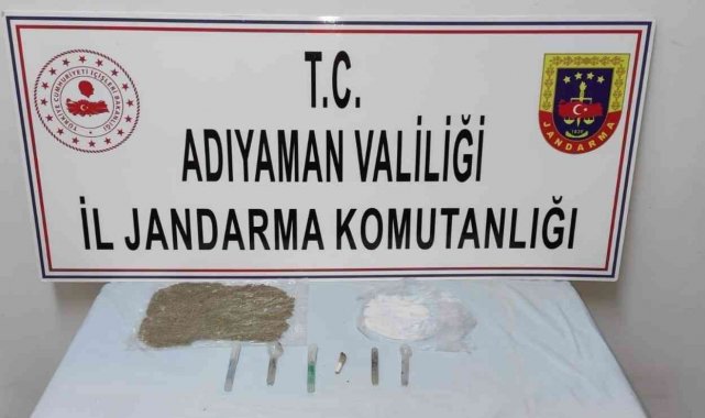 Şüpheli araçtan uyuşturucu ele geçirildi