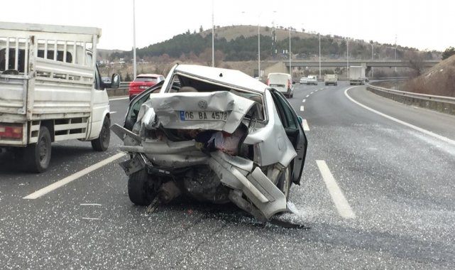 Sürücüsü kalp krizi geçiren araç otomobille çarpıştı: 2 yaralı