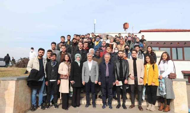 Tahmazoğlu, üniversite öğrencileri ile bir araya geldi