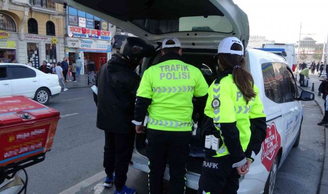 Taksim'de kurallara uymayan sürücülere ceza yağdı