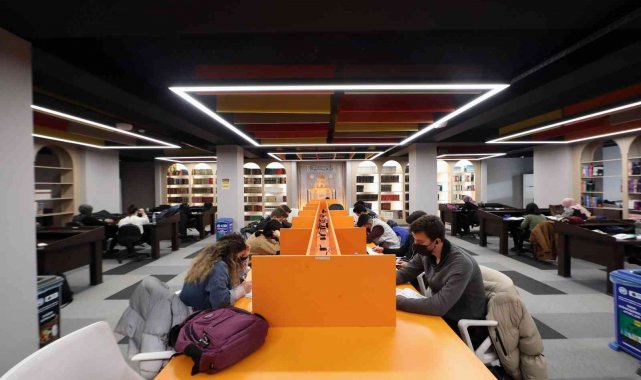 Talas Belediyesi'nin kütüphanesi yeniden 724 açık