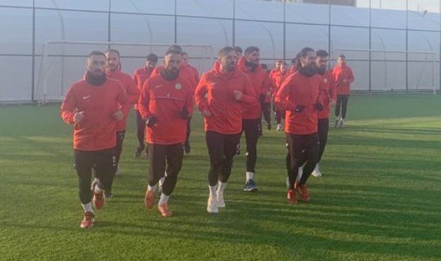 Talasgücü Belediyespor ikinci yarı için topbaşı yaptı