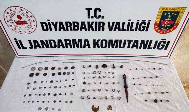 Tarihi eserleri 1 milyon 250 bin TL'ye satmak isterken yakalandılar