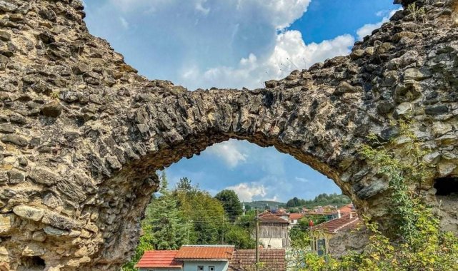 Tarihi su kemerleri ziyaretçilerini bekliyor