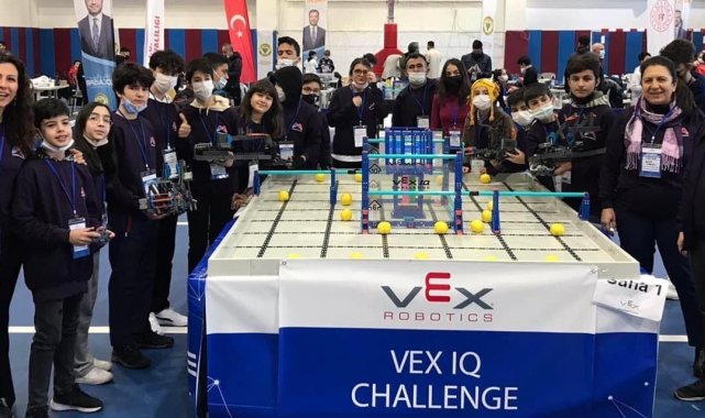 Tarsus Kadın ve Çocuk Bilim, Teknoloji Atölyesi öğrencilerine Enerji Ödülü