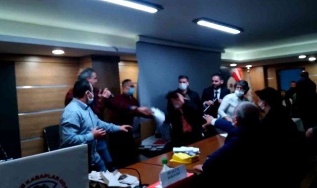 Tarsus'ta Kasaplar Odasının seçiminde kavga çıktı