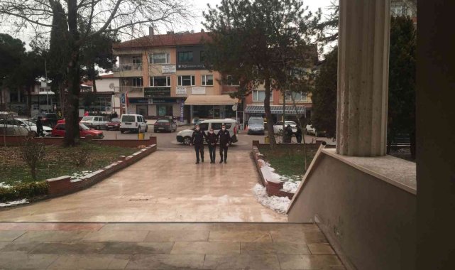 Tartıştığı kayınbiraderini ayağından vuran enişte teslim oldu