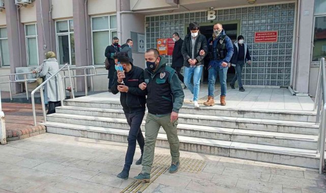 Tatilci görünümlü uyuşturucu tacirleri Aydın polisini geçemedi