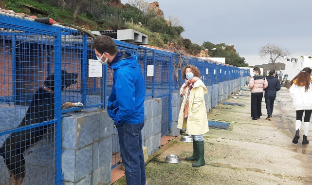 Tatlıtuğ çiftinden Bodrum&#039;da anlamlı destek