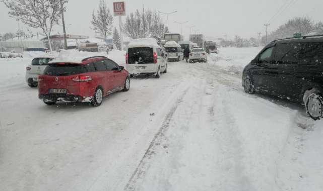 TEM Otoyolu Bolu-Ankara geçişi ulaşıma kapandı