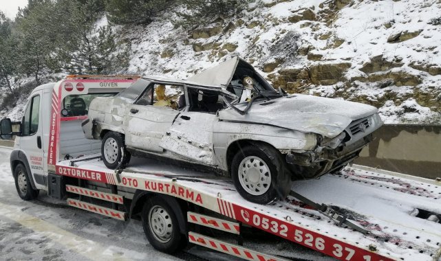 TEM'de 12 otomobilin karıştığı zincirleme kazada 2 kişi yaralandı