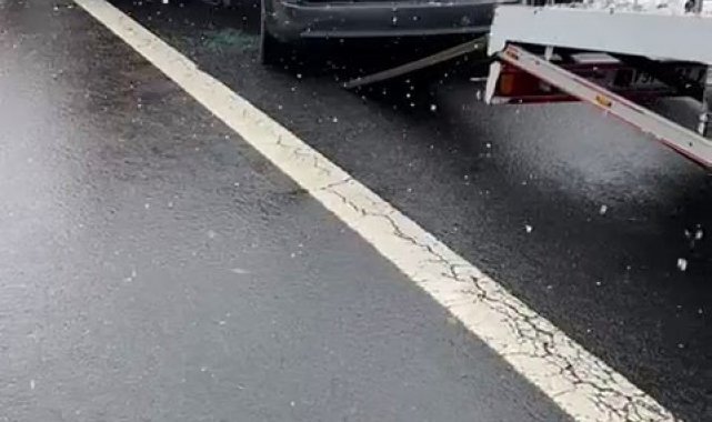 TEM'de tıra çarpan otomobil sürücüsü yaralandı