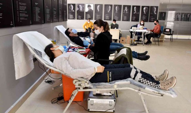 Tepebaşı&#039;ndan Kızılay&#039;a bağış desteği