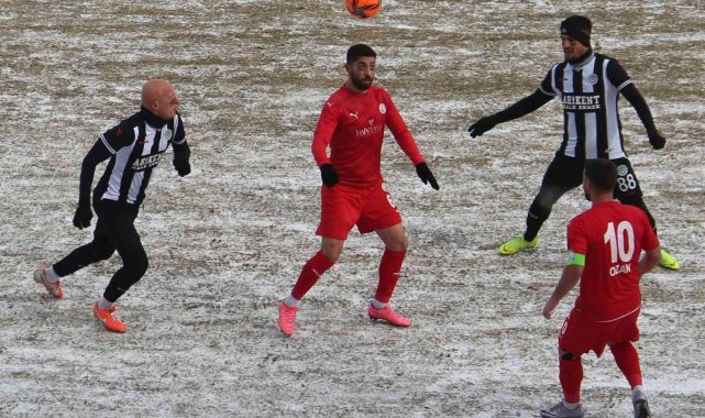 TFF 2. Lig: Sivas Belediyespor: 1 - Etimesgut Belediyespor: 1