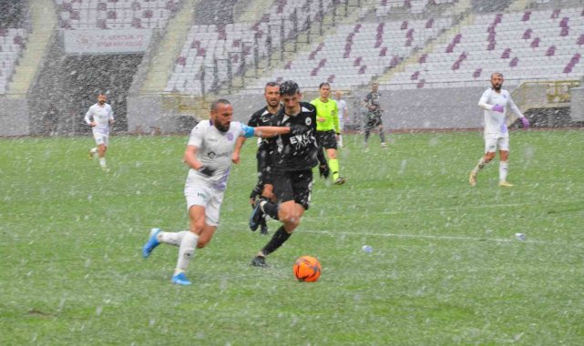 TFF 3. Lig: 52 Orduspor FK: 3 - Kuşadasıspor: 1