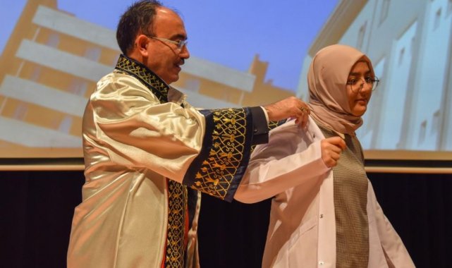 Tıp Fakültesi öğrencileri 'Beyaz Önlük' giydiler