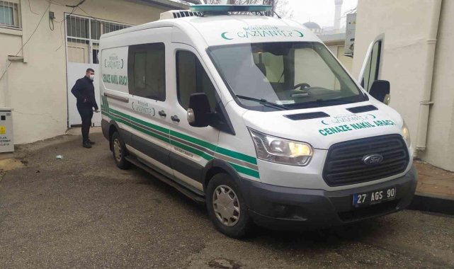 Tırın çarptığı motosikletteki kadın hayatını kaybetti