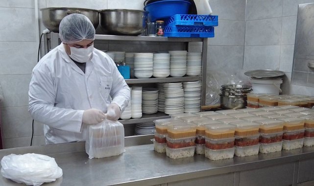 Tokat Belediyesi Aşevi, soğuk kış günlerinin sıcak adresi olmaya devam ediyor