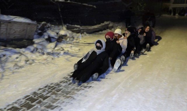 Tokat'ta kayak için akın ettiler, tehlikeli anlar yaşandı