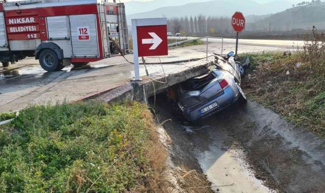 Tokat'ta otomobil sulama kanalına uçtu: 2 yaralı
