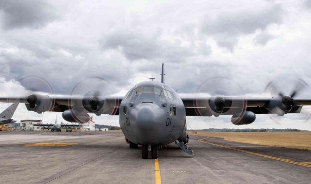 Tonga'ya yardım taşıyan ilk uçaklar ulaştı