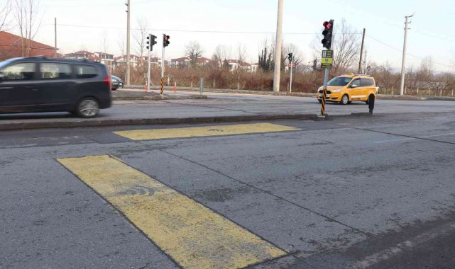 Trafik keşmekeşi akıllı kavşaklarla önlenecek