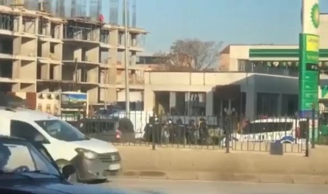 Trafikte akraba kavgasında silah ateşlendi, bir kişi başından yaralandı