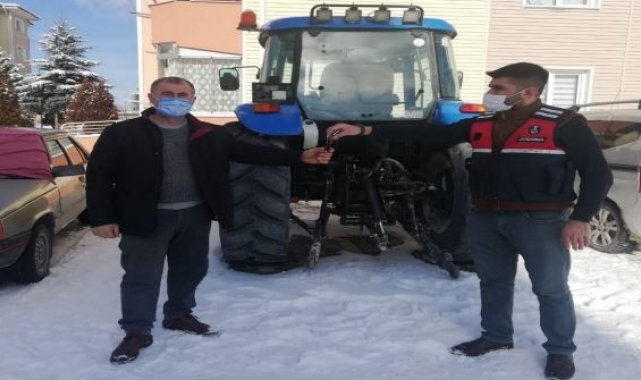Traktör hırsızları yakalandı