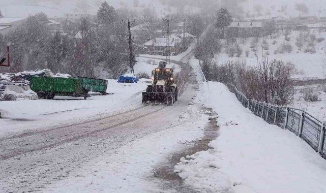 Tunceli&#039;de 163 köy yolu ulaşıma kapandı