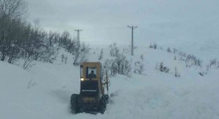 Tunceli'de karla mücadele çalışmaları sürüyor