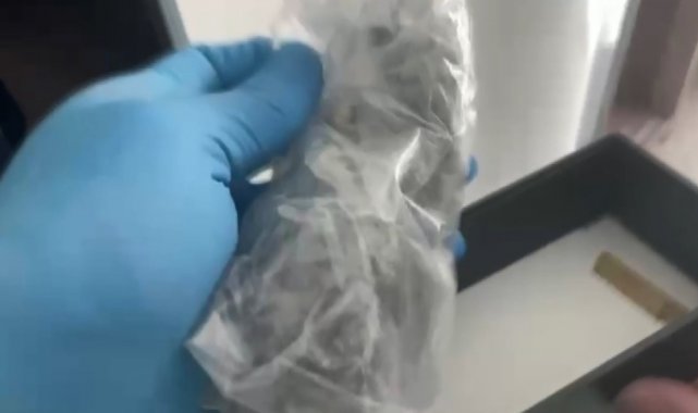 Turistlere uyuşturucu madde satan şahsa operasyon