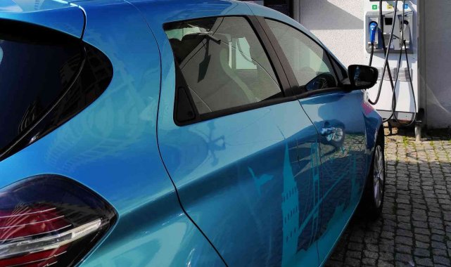 Türkiye&#039;de elektrikli araç şarj istasyonları artıyor