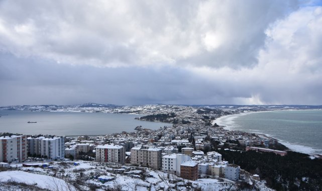 Türkiye'nin en kuzeyinde kar güzelliği