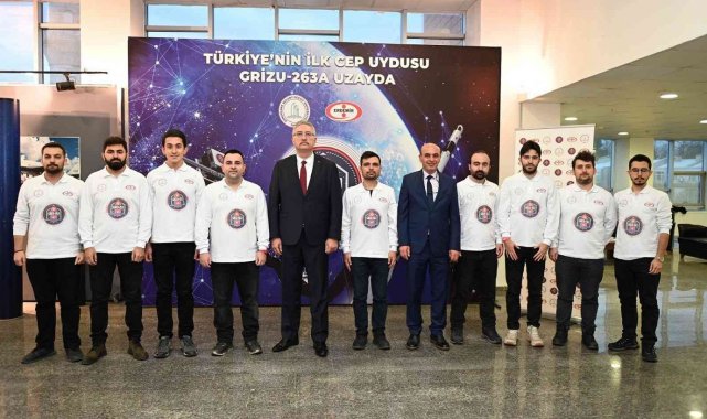 Türkiye&#039;nin ilk cep uydusu Grizu-263A, uzaydaki görevine başladı