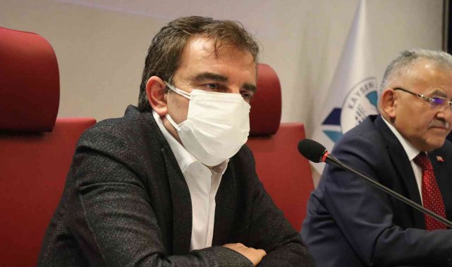 Turkovac'ı geliştiren Aykut Özdarendeli: "Turkovac, hem milletimize hem de daha yüksek ölçekli üretimle birlikte aşıya ihtiyaç duyan ve talep eden ülkelere de bir şekilde şifa olacaktır"